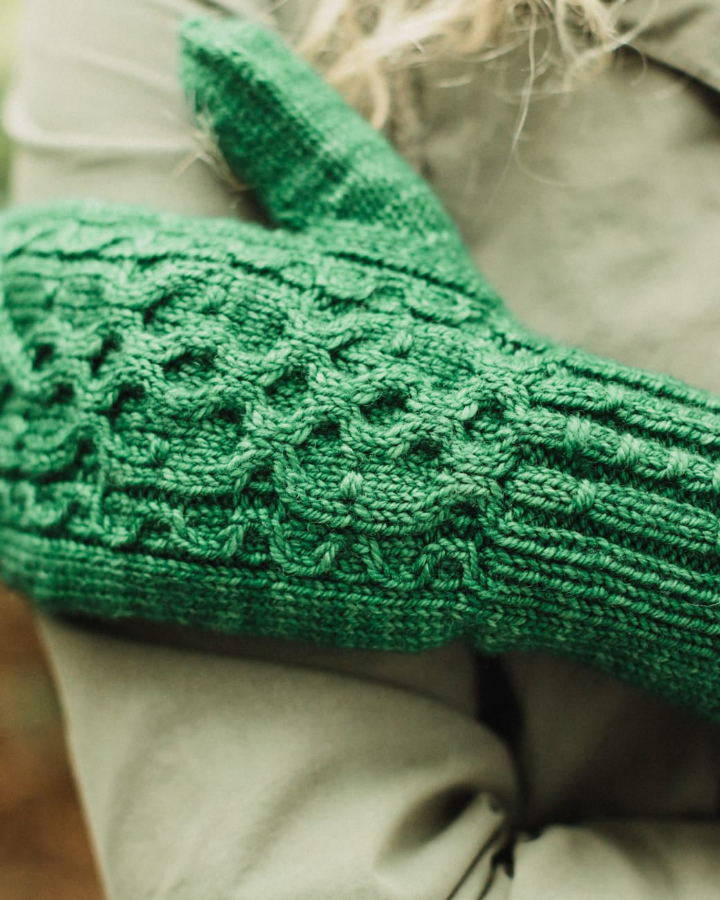 SweetGeorgia Yarns Knitting Patterns Waggle Hat & Mittens