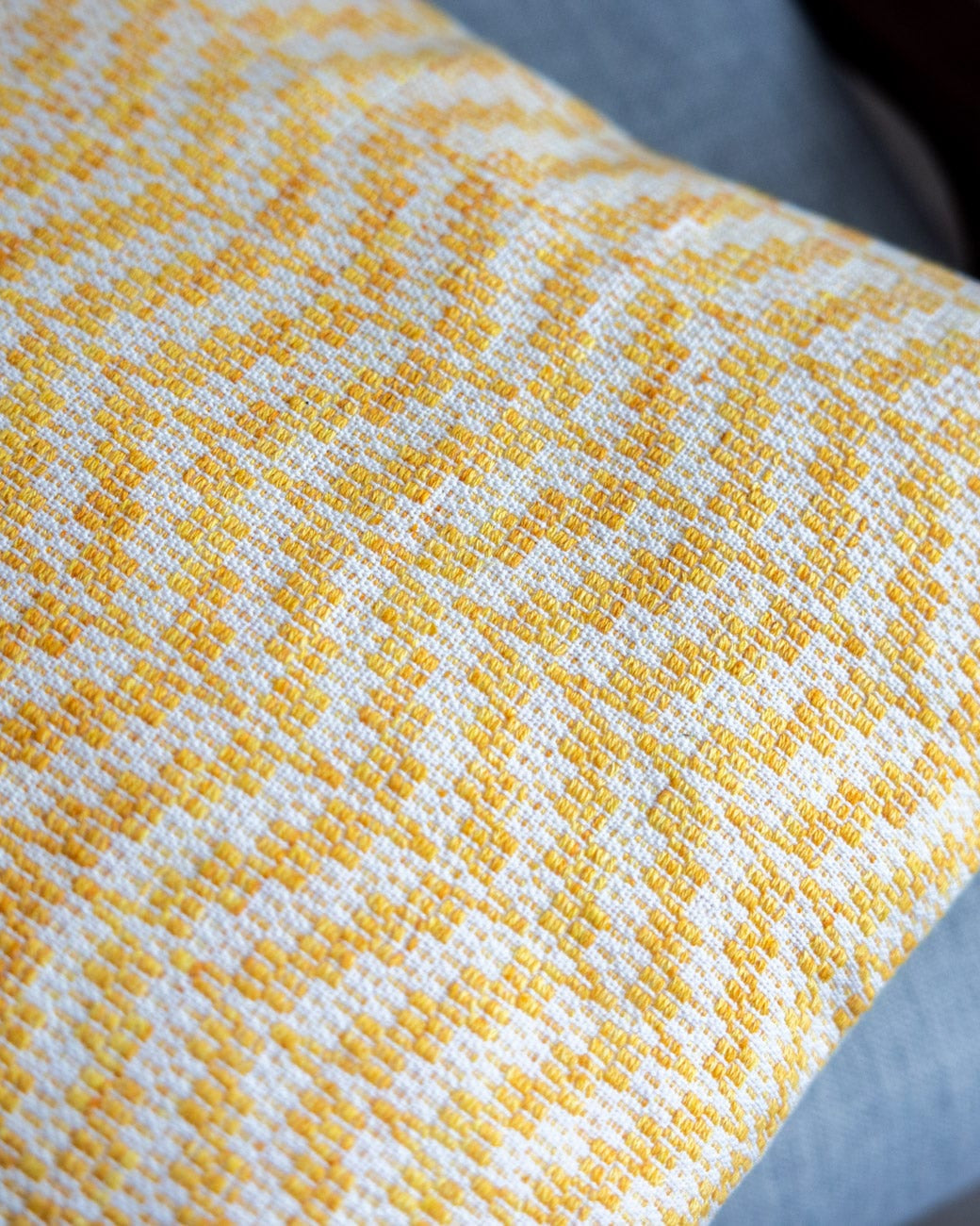 SweetGeorgia Yarns Weaving Patterns Hello Sunshine Pillow