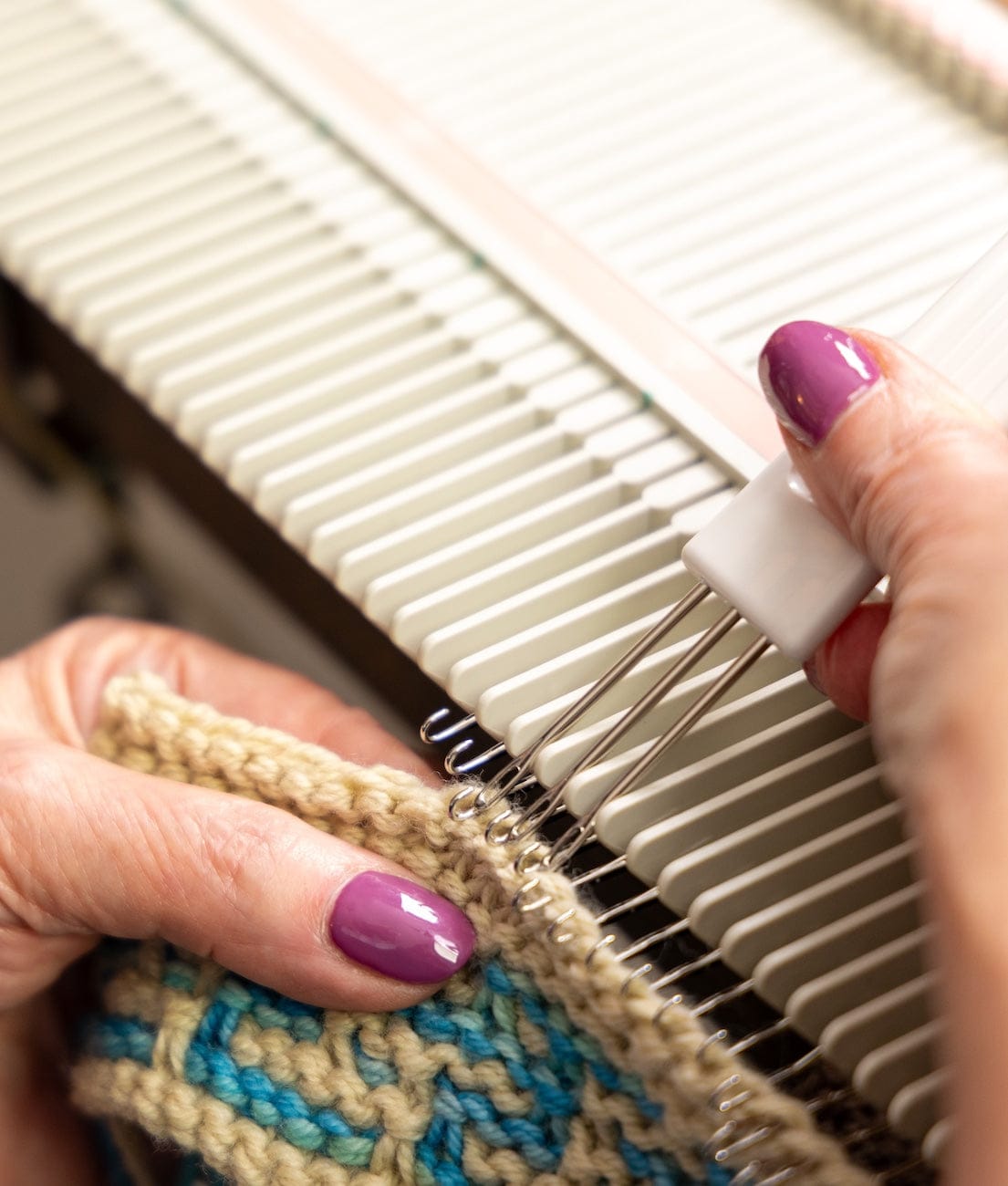 Silver Reed Silver Reed LK 150 Knitting Machine Silver Reed LK 150 Knitting Machine