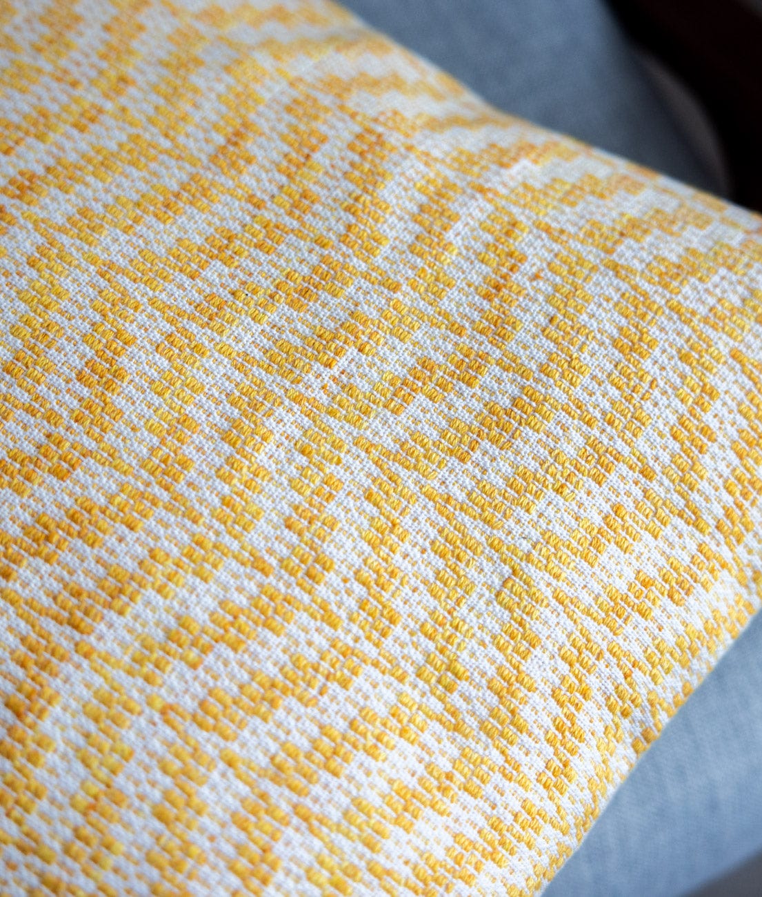 SweetGeorgia Yarns Weaving Patterns Hello Sunshine Pillow